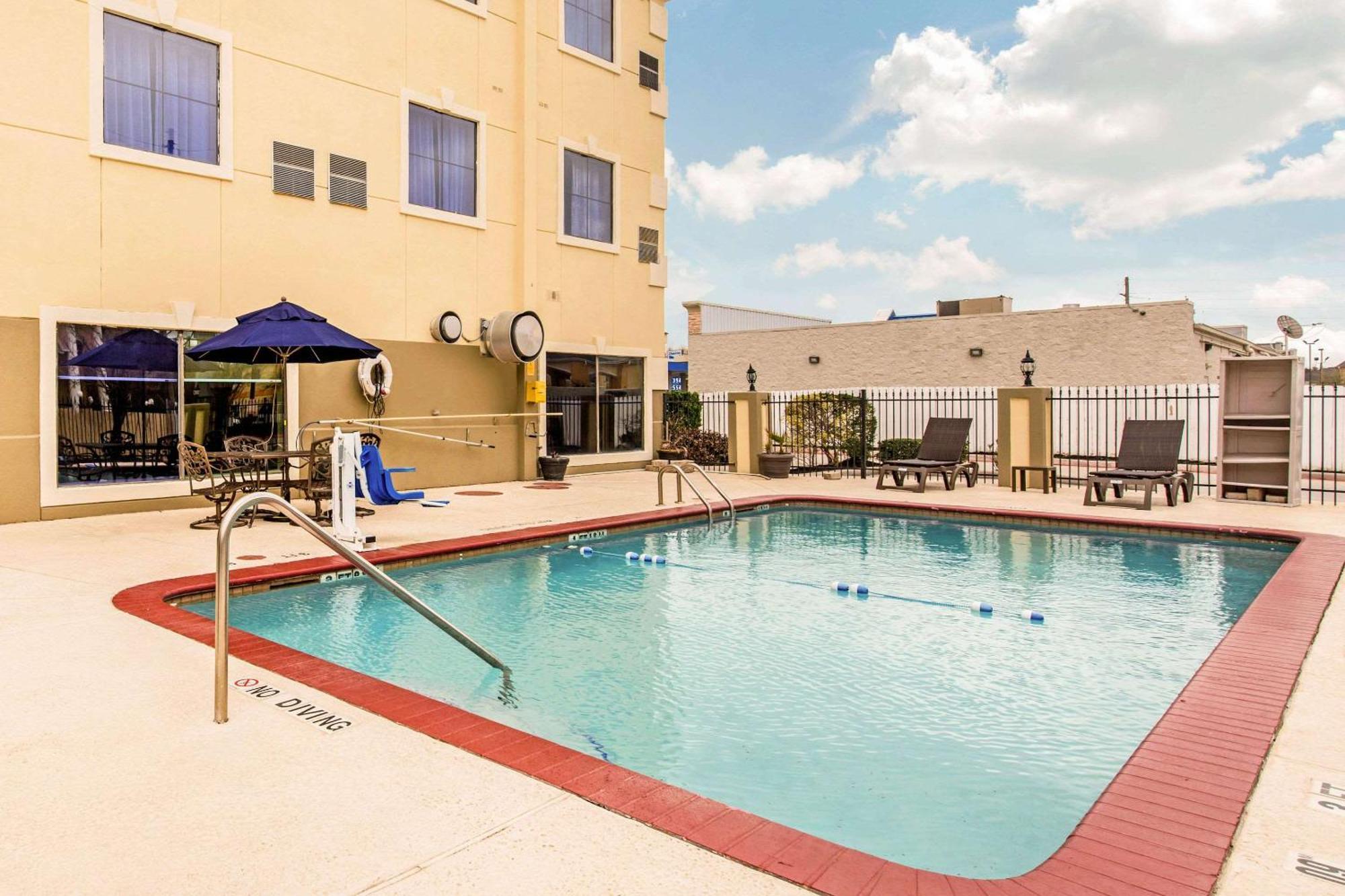 Comfort Inn & Suites Iah Bush Airport - East Humble Εξωτερικό φωτογραφία
