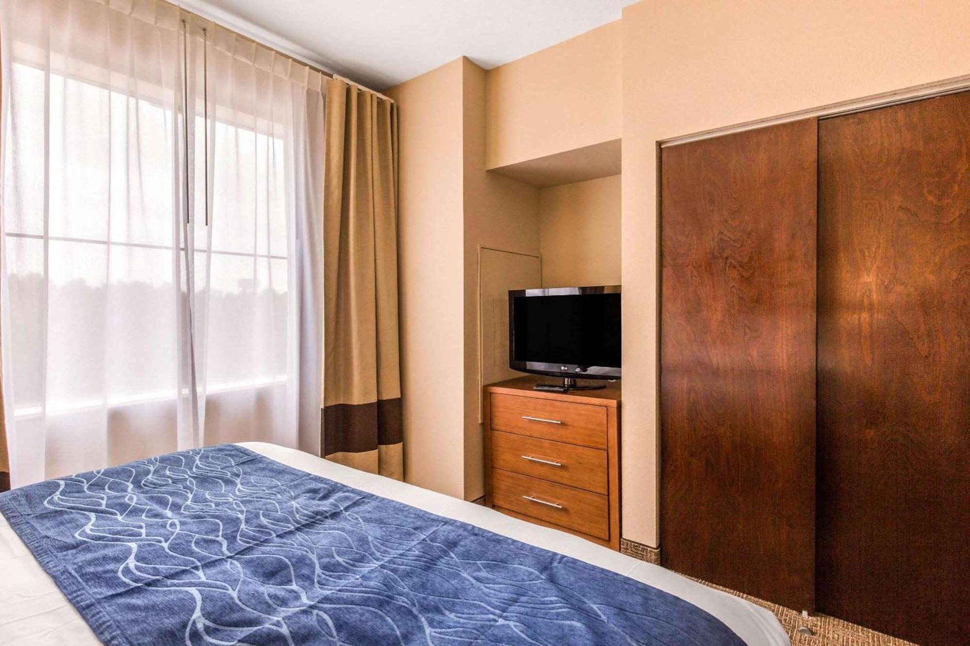 Comfort Inn & Suites Iah Bush Airport - East Humble Εξωτερικό φωτογραφία